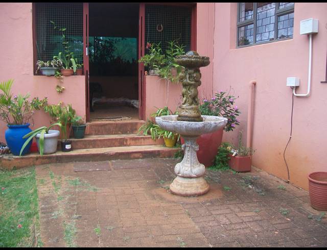 3 BEDROOM FREESTANDING FOR SALE IN PALM BEACH
